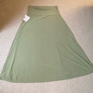 Light green Lularoe maxi skirt. BNWT